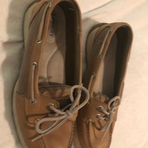 Sperry shoes size 9.5